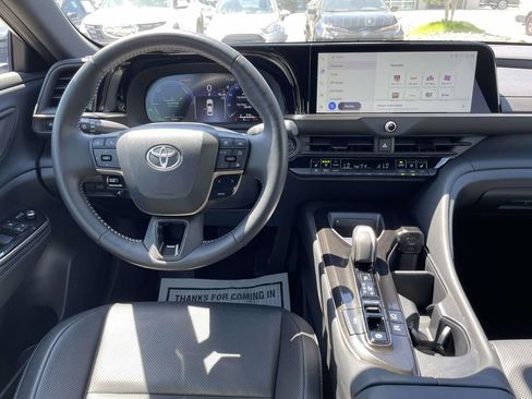 Used 2026 Toyota Crown AWD/4WD image 2