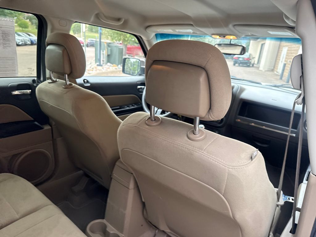 Used 2015 Jeep Patriot Sport w/ Power Value Group FWD image 25