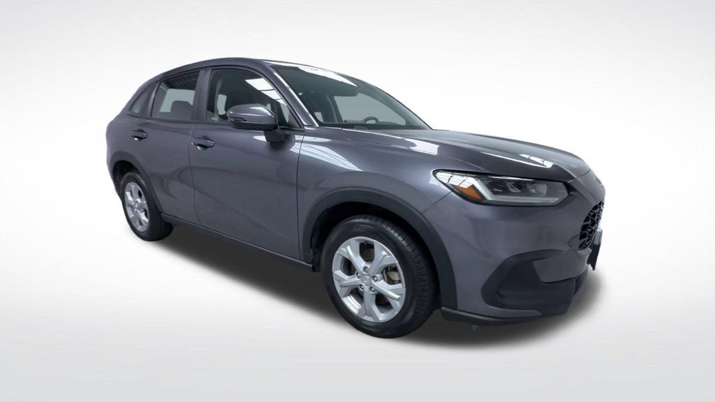 Used 2023 Honda HR-V LX image 2