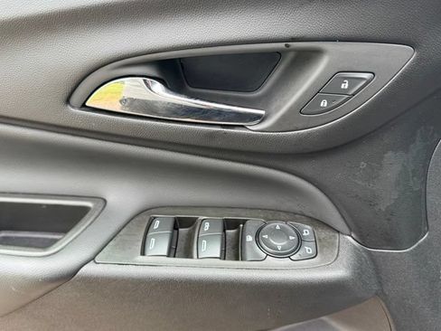 Used 2024 Chevrolet Equinox LT w/ Driver Convenience Package AWD/4WD image 9