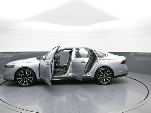 Certified 2025 Honda Accord Touring image 42