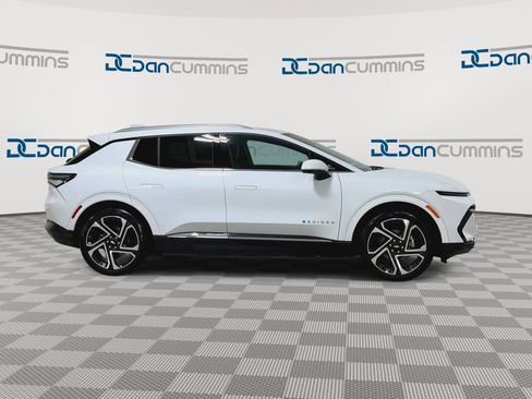 New 2026 Chevrolet Equinox EV LT w/ Convenience Package II image 9