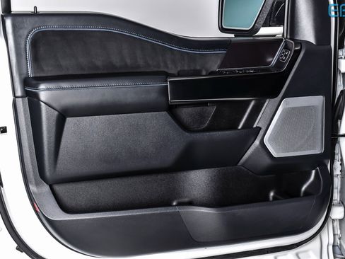 Used 2024 Ford F150 Platinum image 12