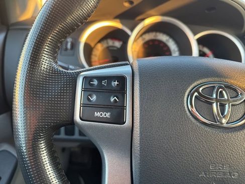 Used 2013 Toyota Tacoma 4x4 Access Cab image 24