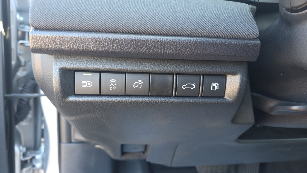Used 2025 Toyota Camry LE FWD image 12