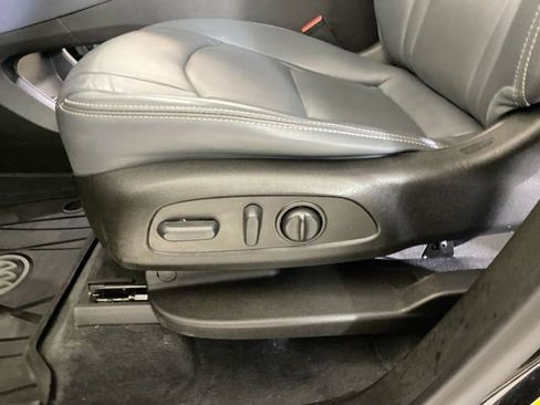 Used 2023 Buick Enclave Essence w/ Experience Buick Package image 25