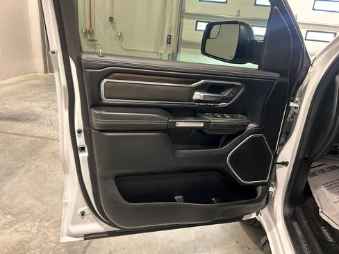 Used 2022 RAM 1500 Laramie AWD/4WD image 16