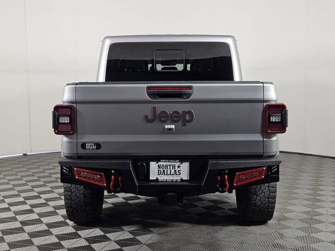 Used 2020 Jeep Gladiator Rubicon AWD/4WD image 4