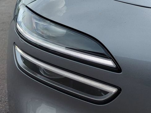 Certified 2026 Genesis G70 2.5T RWD image 9