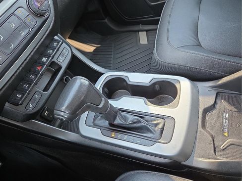 Used 2018 Chevrolet Colorado ZR2 image 25