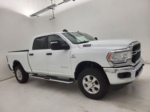 Used 2024 RAM 2500 Big Horn w/ Off Road Package AWD/4WD image 1