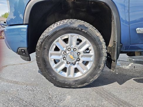 Used 2024 Chevrolet Silverado 3500 High Country w/ High Country Premium Package AWD/4WD image 10