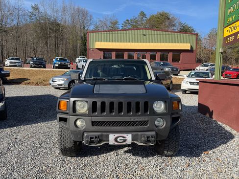 Used 2009 HUMMER H3T Adventure image 3