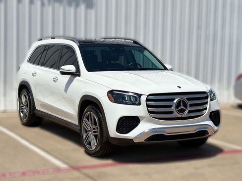 Used 2024 Mercedes-Benz GLS 450 4MATIC image 6