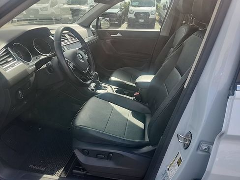 Used 2019 Volkswagen Tiguan SE AWD/4WD image 19