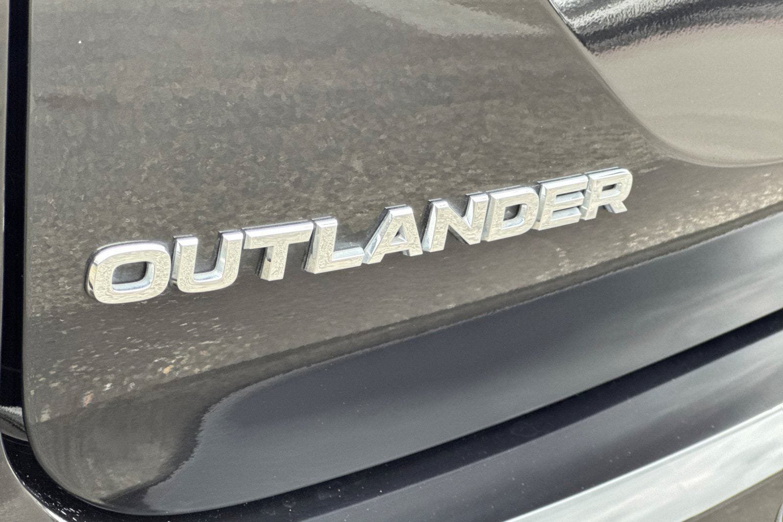 Used 2024 Mitsubishi Outlander ES FWD image 32