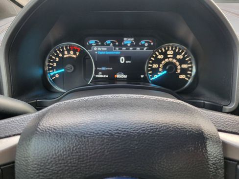 Used 2019 Ford F150 Platinum w/ Equipment Group 701A Luxury AWD/4WD image 17