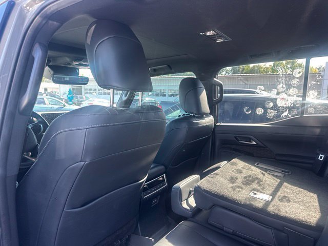 Used 2024 Lexus GX 550 w/ Cold Area Package AWD/4WD image 10