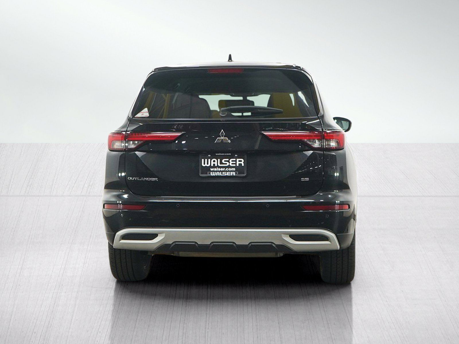 Used 2024 Mitsubishi Outlander SE AWD/4WD image 4