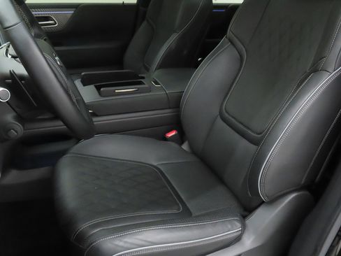 Used 2025 INFINITI QX80 Autograph image 10