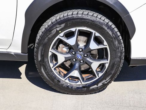 Used 2019 Subaru Crosstrek 2.0i Premium AWD/4WD image 12