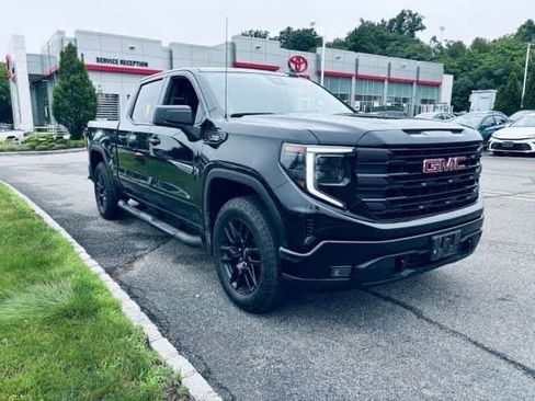 Used 2023 GMC Sierra 1500 Elevation w/ X31 Off-Road Package AWD/4WD image 3