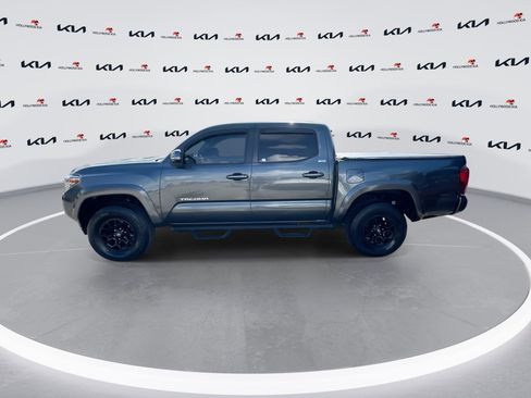 Used 2022 Toyota Tacoma SR5 image 5