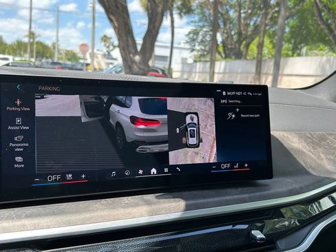 Used 2024 BMW X5 xDrive40i w/ Premium Package image 26