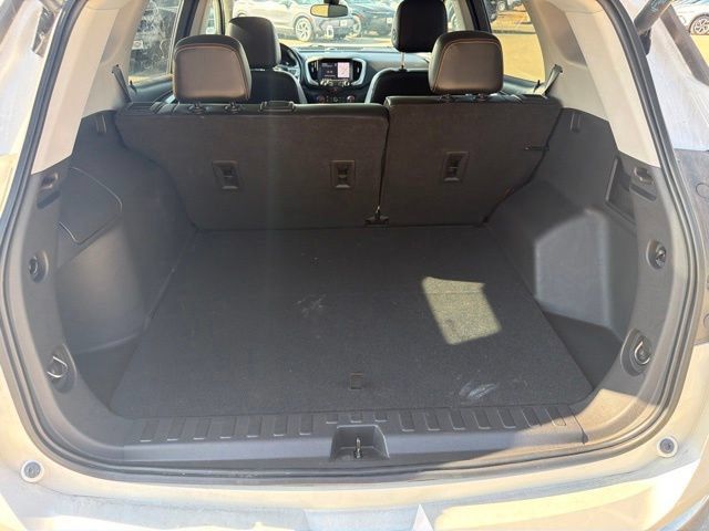Used 2021 GMC Terrain SLT w/ Infotainment Package II FWD image 6