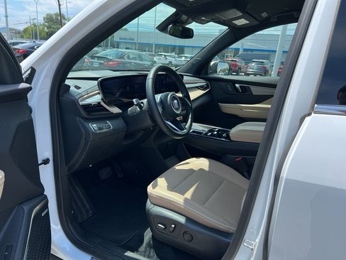 Used 2026 Buick Enclave Preferred FWD image 9