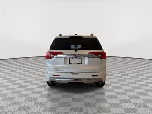 Used 2018 GMC Acadia Denali w/ Technology Package image 9