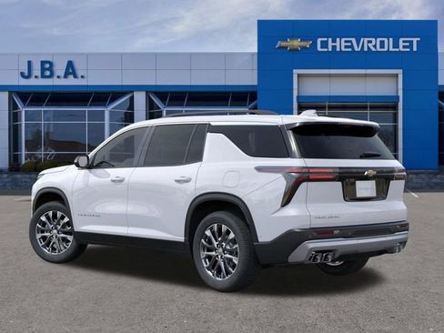 New 2026 Chevrolet Traverse LT w/ Sun and Wheel Package image 3