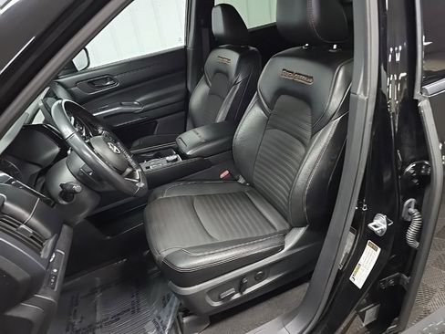 Used 2023 Nissan Pathfinder Rock Creek image 29