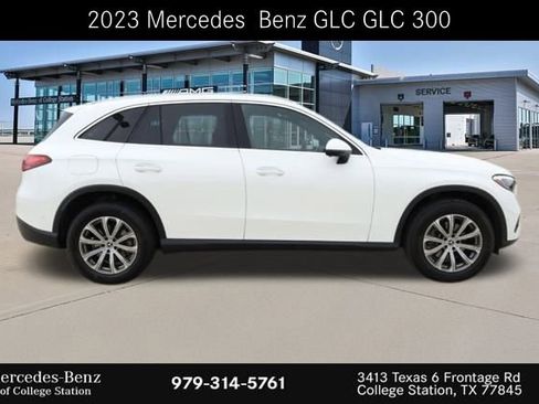 Certified 2023 Mercedes-Benz GLC 300 image 2