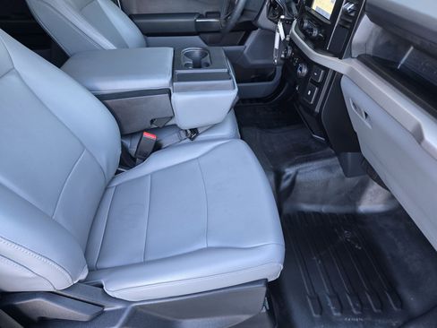 Used 2023 Ford F150 XL w/ Trailer Tow Package image 9