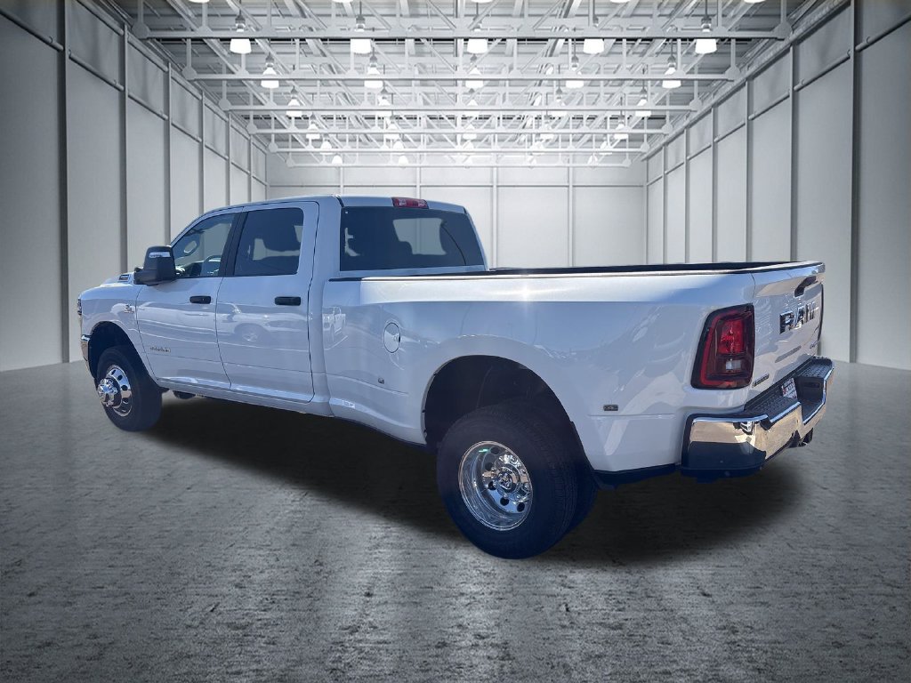 New 2027 RAM 3500 Big Horn AWD/4WD image 5