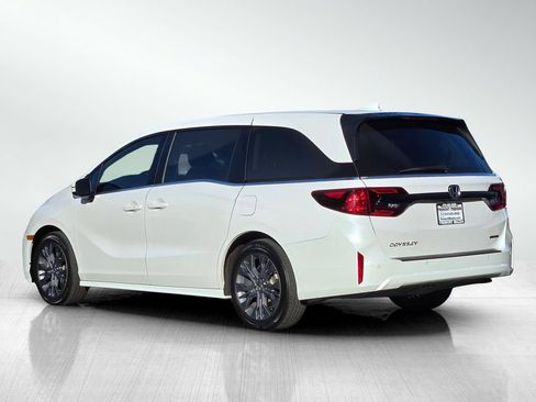 Used 2025 Honda Odyssey Touring image 6