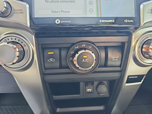Used 2023 Toyota 4Runner SR5 Premium w/ Moonroof Package RWD image 22