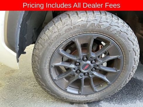 Used 2022 Toyota Tundra SR5 w/ SR5 Convenience Package AWD/4WD image 2