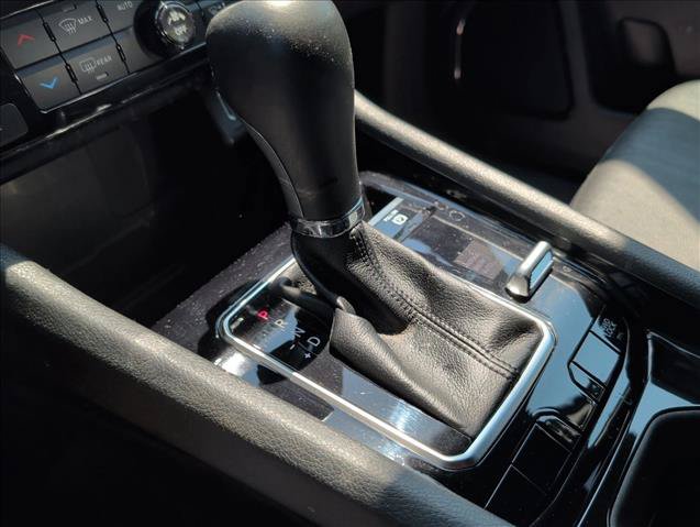 Used 2023 Jeep Compass Limited AWD/4WD image 19