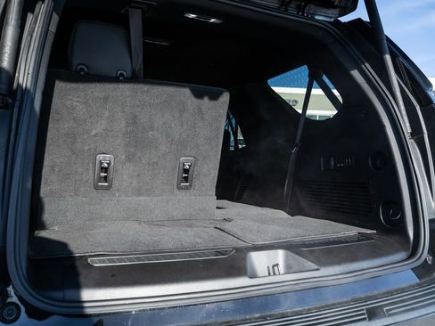 Used 2022 Chevrolet Tahoe Z71 w/ Luxury Package image 50