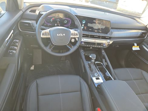 New 2025 Kia Telluride EX w/ EX Captain's Chair Package image 7
