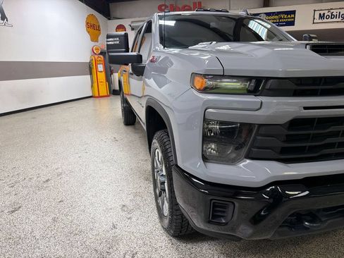 Used 2024 Chevrolet Silverado 2500 Custom w/ Custom Value Package AWD/4WD image 14