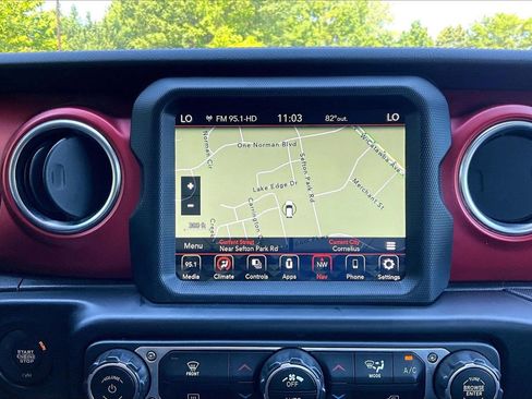 Used 2022 Jeep Gladiator Rubicon w/ LED Lighting Group AWD/4WD image 13