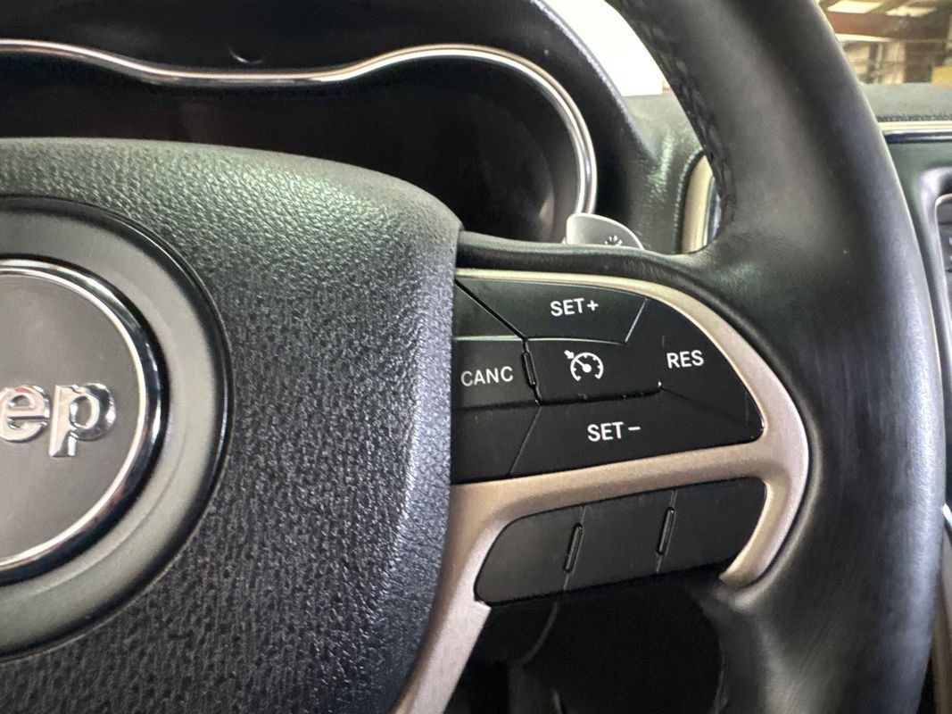 Used 2014 Jeep Grand Cherokee Limited AWD/4WD image 13