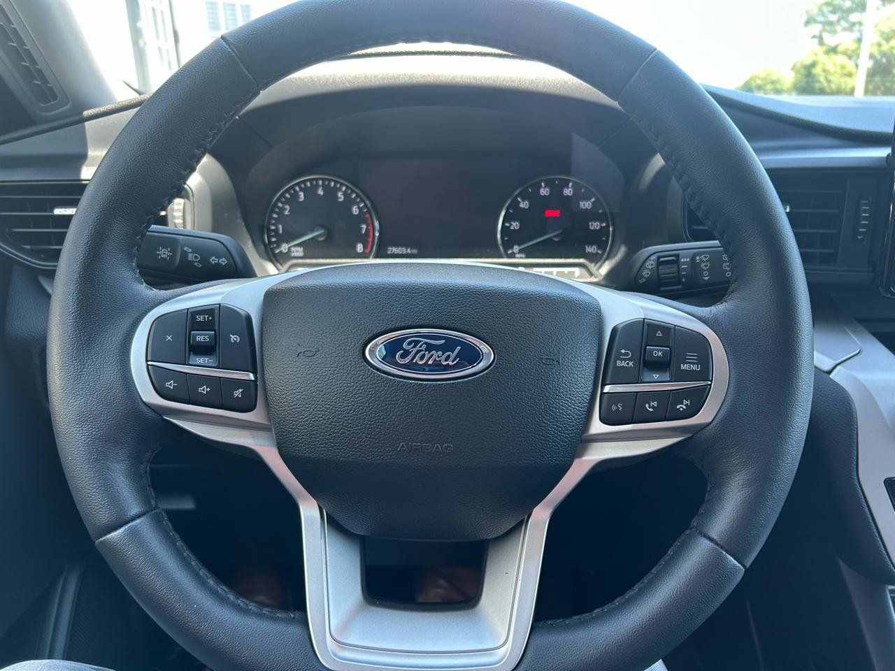 Used 2024 Ford Explorer XLT RWD image 11