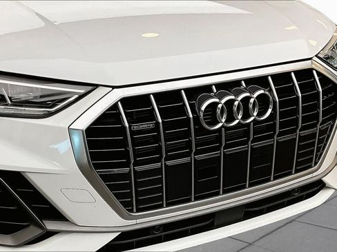 Used 2024 Audi Q3 2.0T Premium AWD/4WD image 32