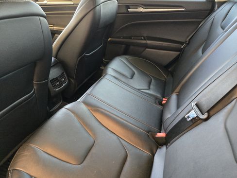 Used 2018 Ford Fusion Titanium AWD/4WD image 26
