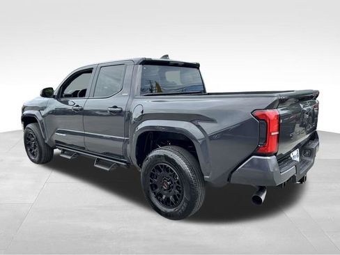 Used 2025 Toyota Tacoma SR5 RWD image 5