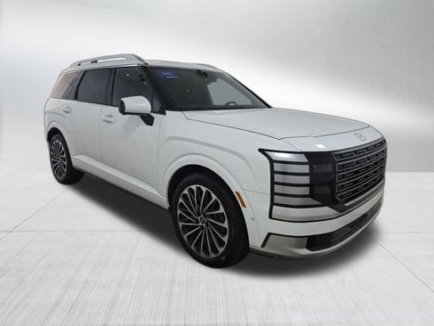 Used 2026 Hyundai Palisade Calligraphy AWD/4WD image 3